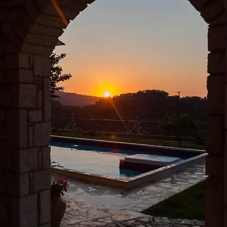 Perfect Escape Luxurious Anastasia Tranquil Retreat In Greece ヴィラ *